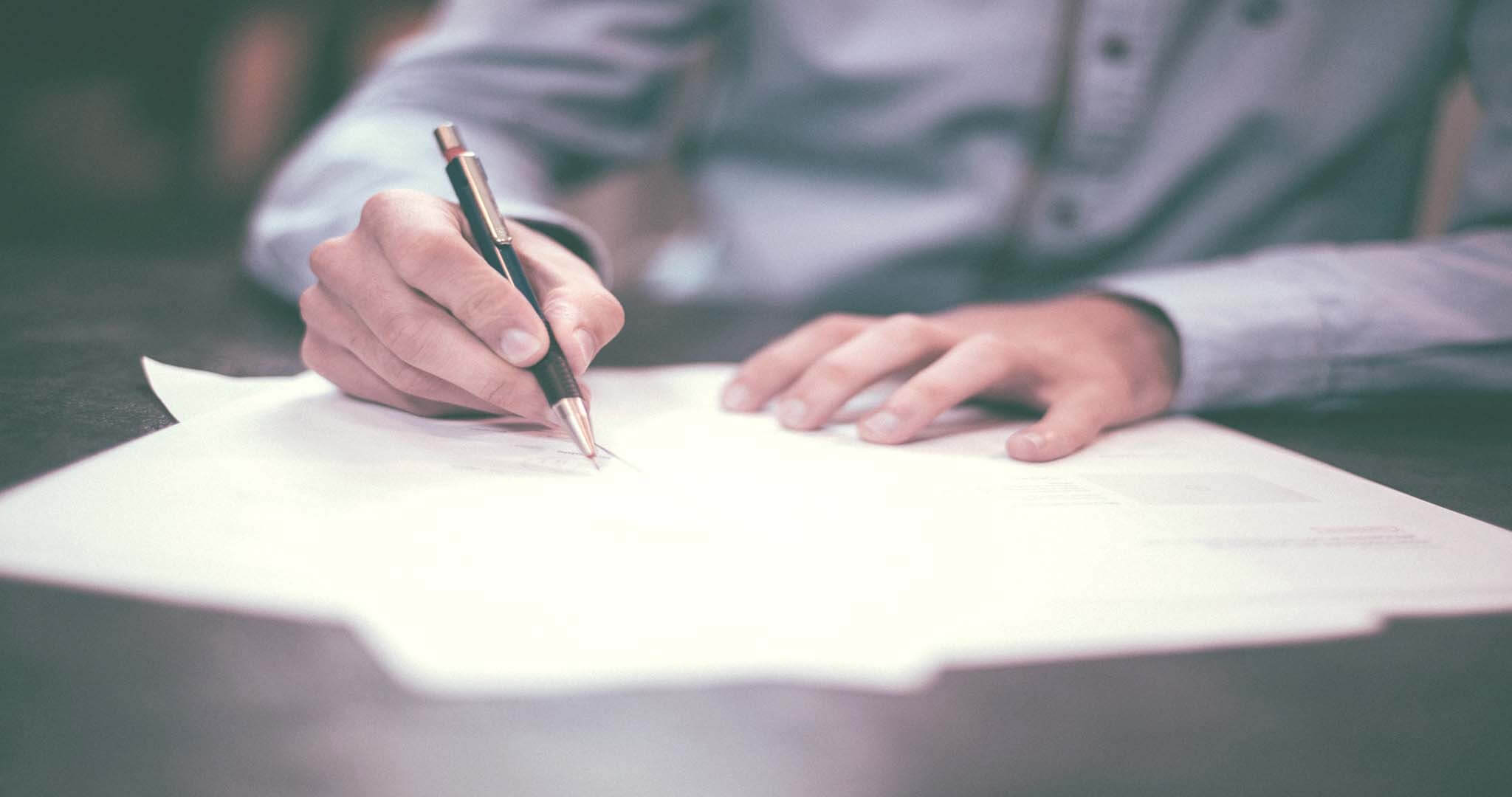 Fixed Price vs. Time and Material. What Type of Contract Should I Choose?